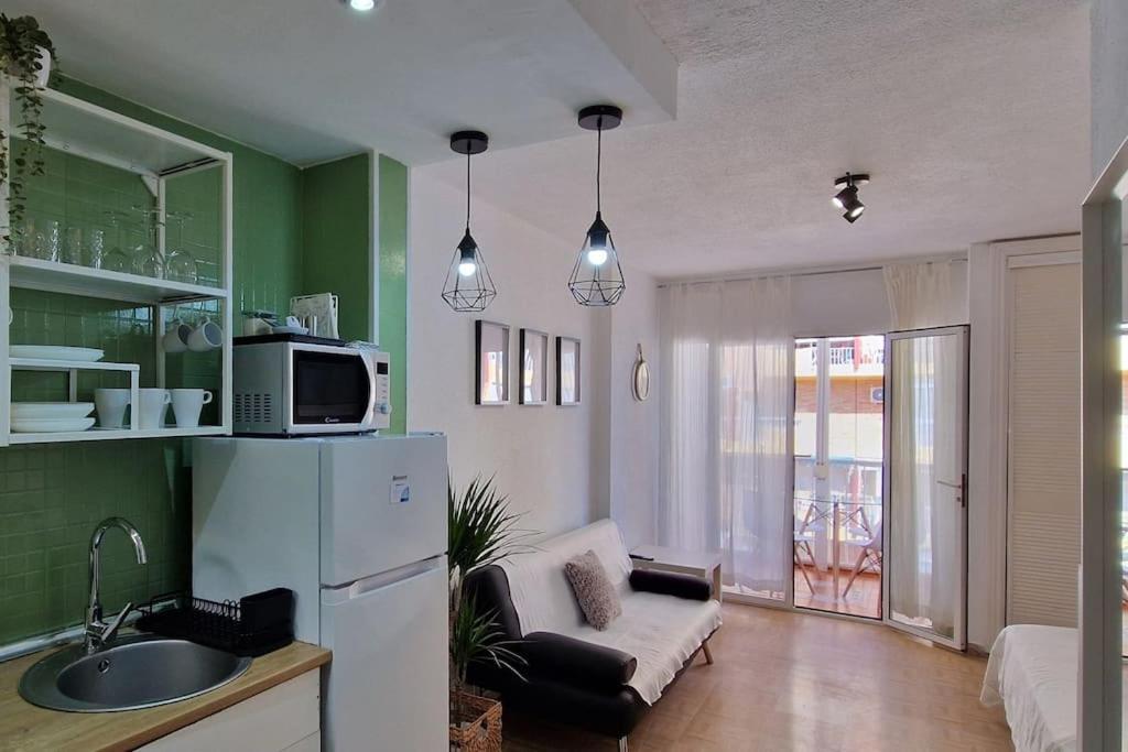 Acogedor Estudio, Piscina Y Vista Mar,