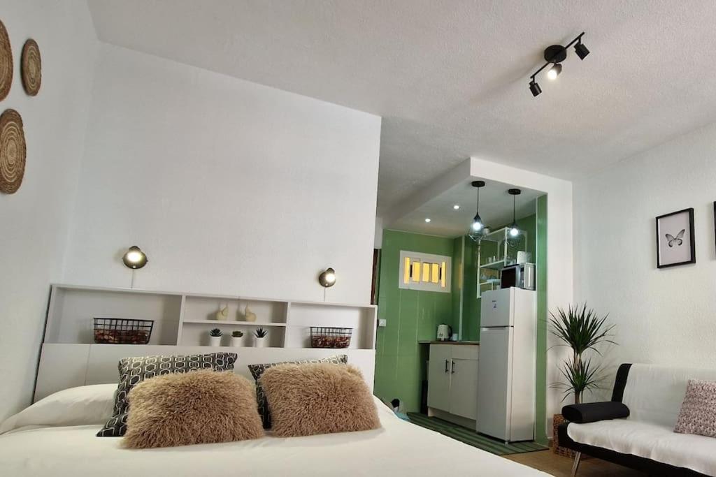 Acogedor Estudio, Piscina Y Vista Mar,